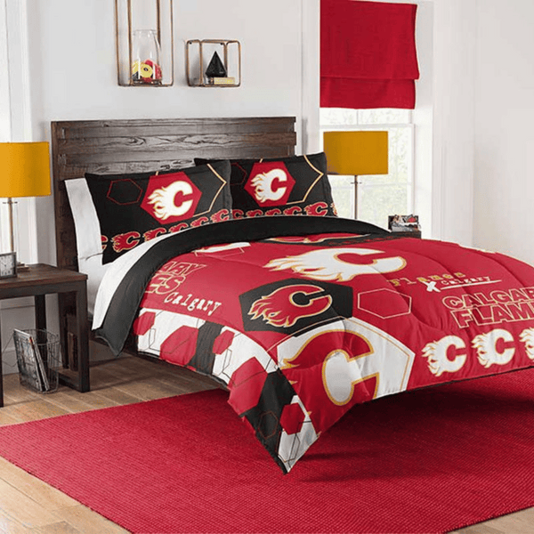 Calgary Flames Full/Queen Bedding Set (1 Comforter + 2 Shams)